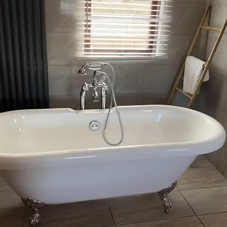 Wild Oats 16 - Yellowtop Country Park - Hot Tub - Yorkshire * Selby