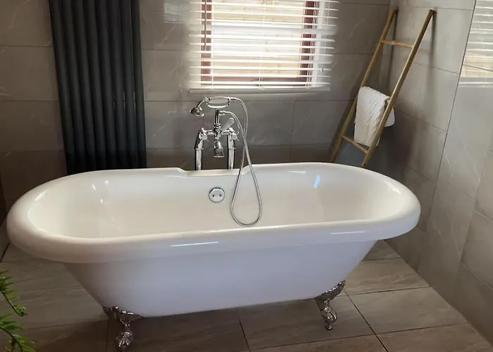 Wild Oats 16 - Yellowtop Country Park - Hot Tub - Yorkshire * Selby